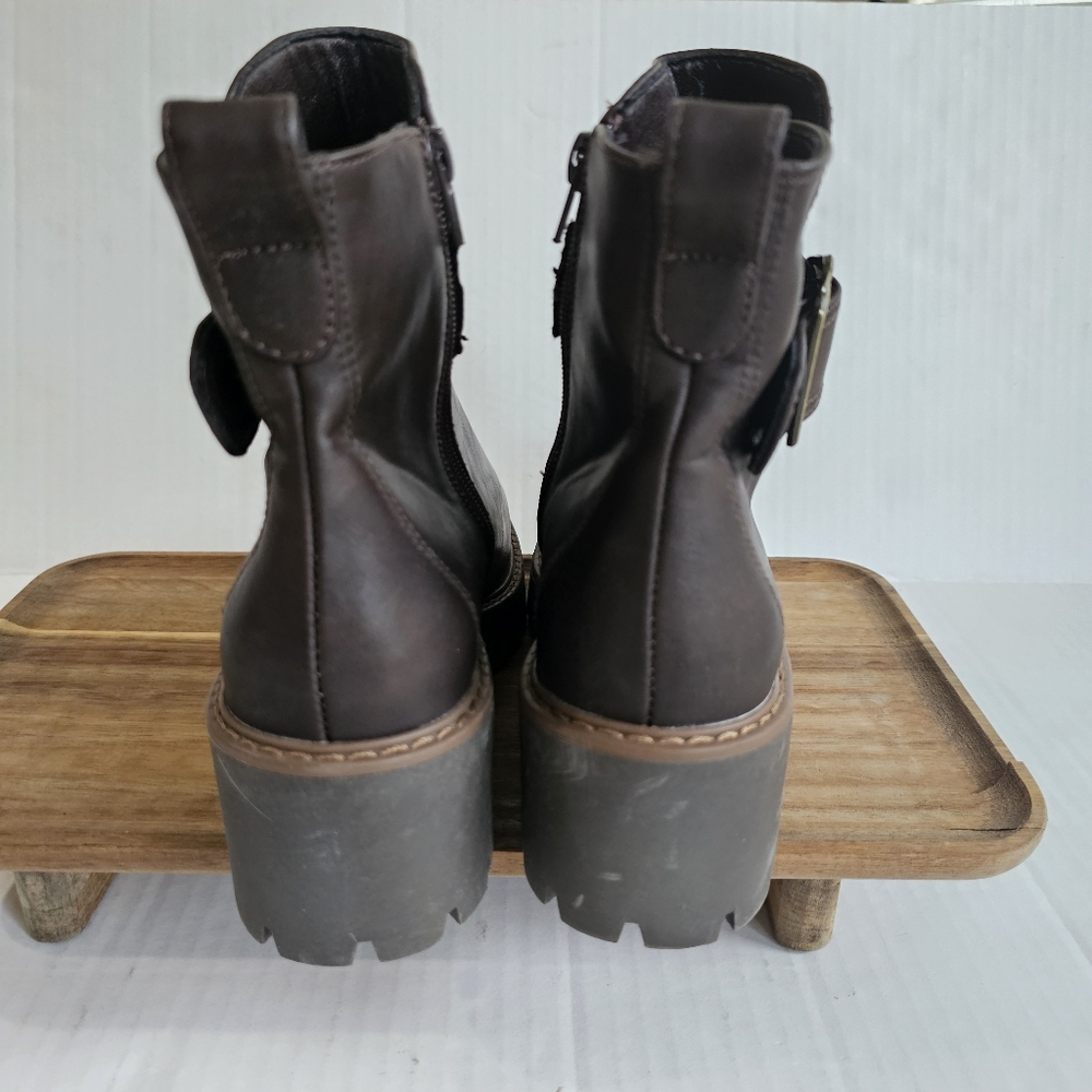 Rock & Candy Lorelai Boots Size 8.5 Brown Lug Soles Side Zipper Faux Leather - Picture 10 of 15